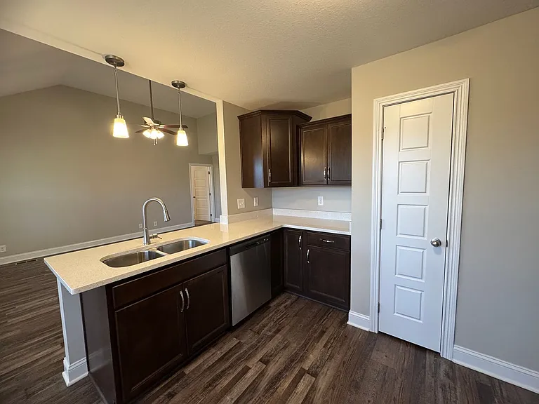 1288 Cardinal Creek Dr — Photo 18