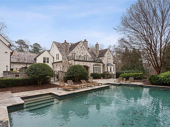 3rd image of 3474 Nancy Creek Rd NW