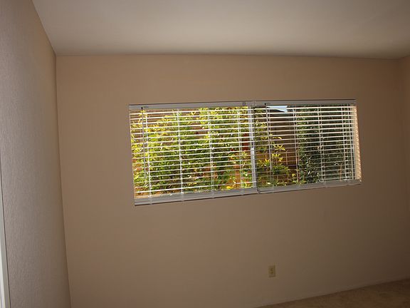 4th image of 1405 Shadow Hills Dr