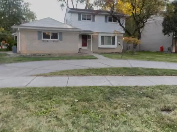 30050 Pleasant Trl, Southfield, MI 48076