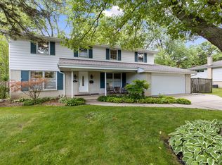 1527 Imperial Dr, Glenview, IL
