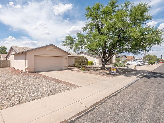2nd image of 2957 Raven Dr
