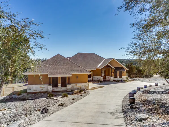 1425 Robusto, New Braunfels, TX 78132