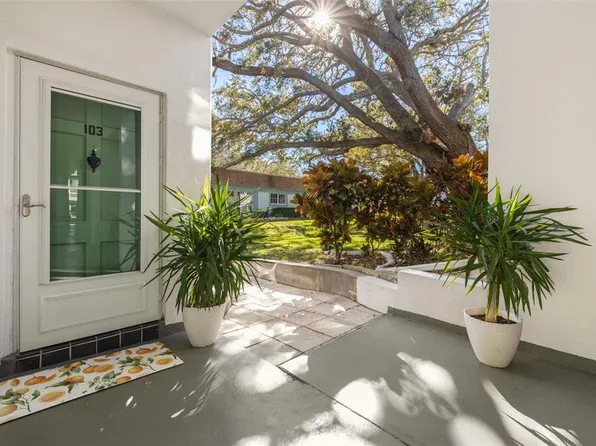 200 Glennes Ln APT 103, Dunedin, FL 34698