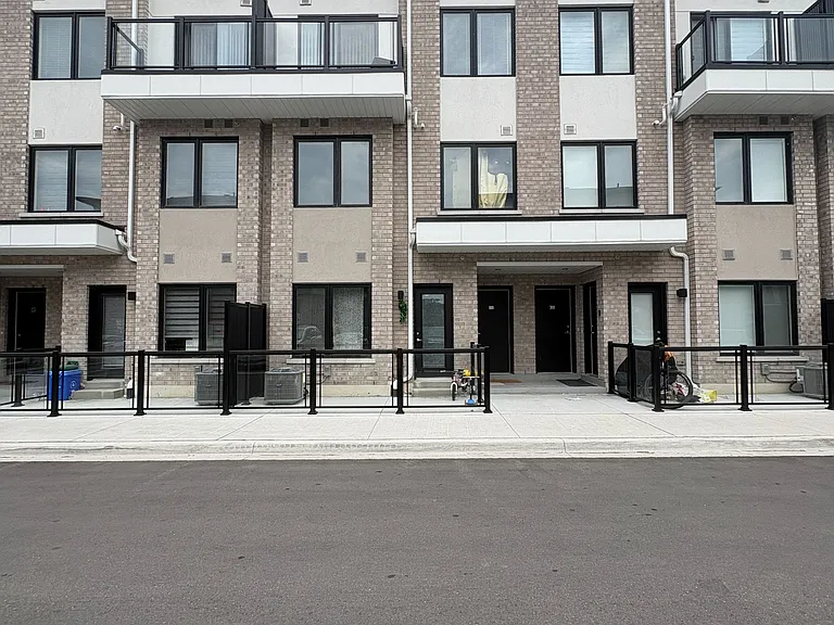 1695 Dersan St #226 — Photo 2