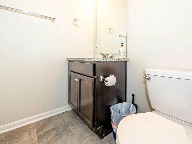 2801 Dillon Dr — Photo 4