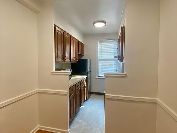 5th image of 65 Park Ter E APT C87