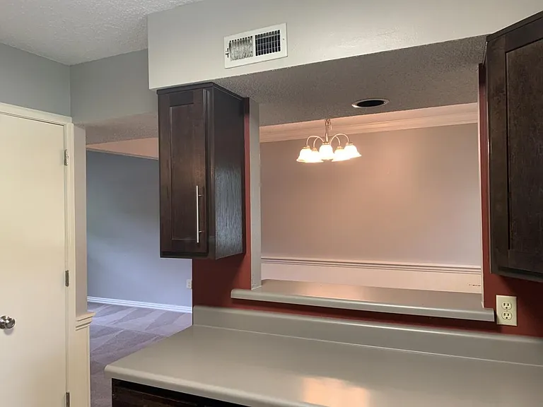 605 W Benton St #C — Photo 6