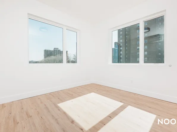 1381 Bergen Street image 8 of 16