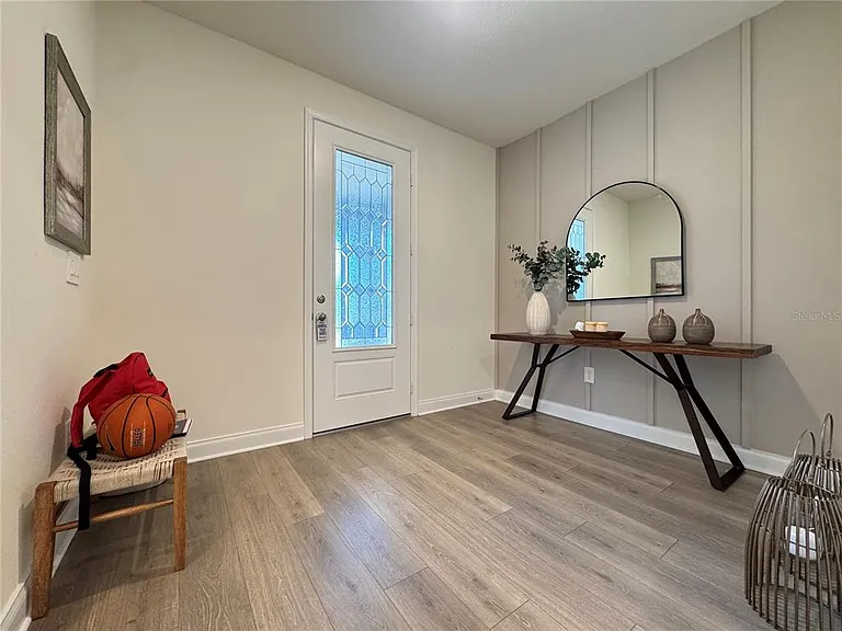 715 Blue Citrus Ln — Photo 9