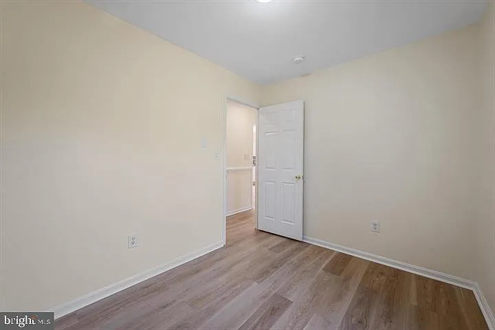 852 Morgan Pl — Photo 25