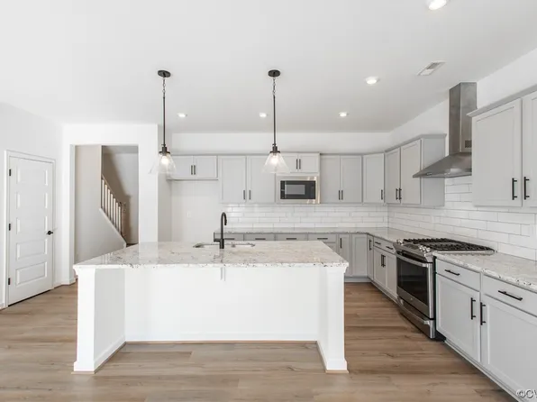 18605 Palisades Rdg, Moseley, VA 23120