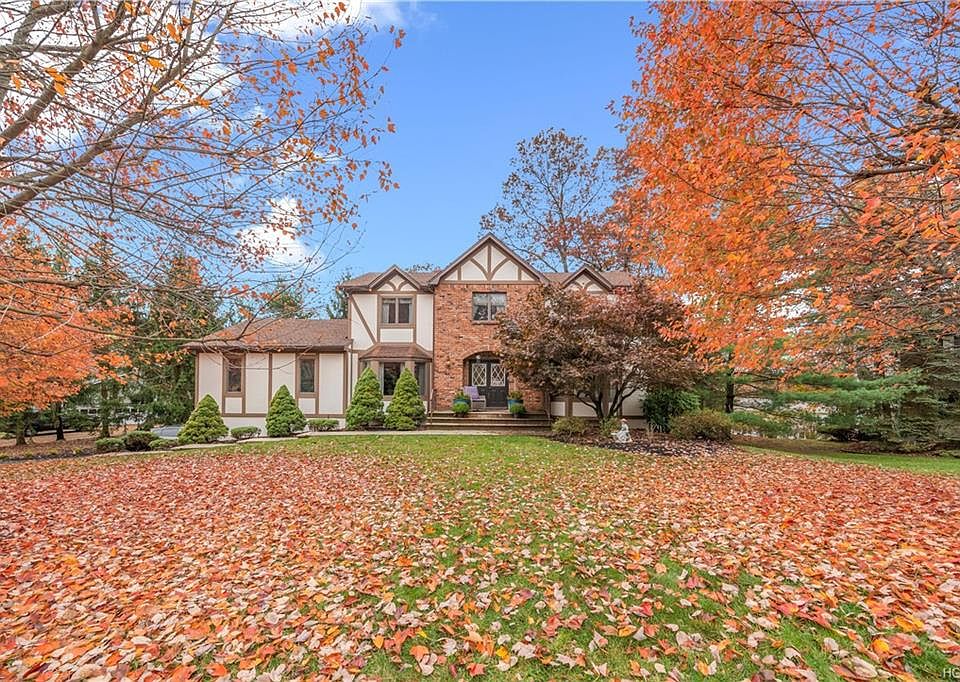 1st image of 9 Hobbs Ct