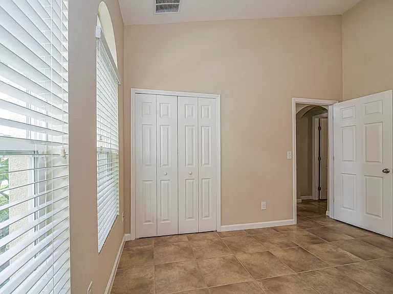1750 Berkshire Cir SW — Photo 23