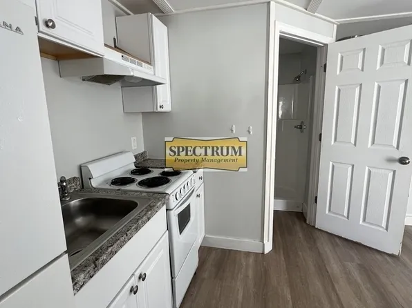 2 Front Pl APT 4, Waterville, ME 04901