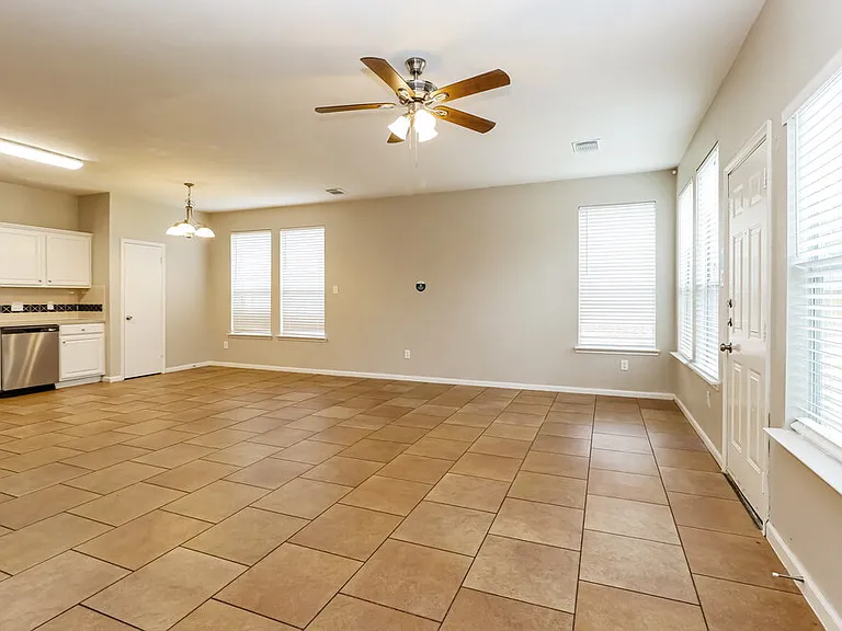 21202 Allenham Ct — Photo 7