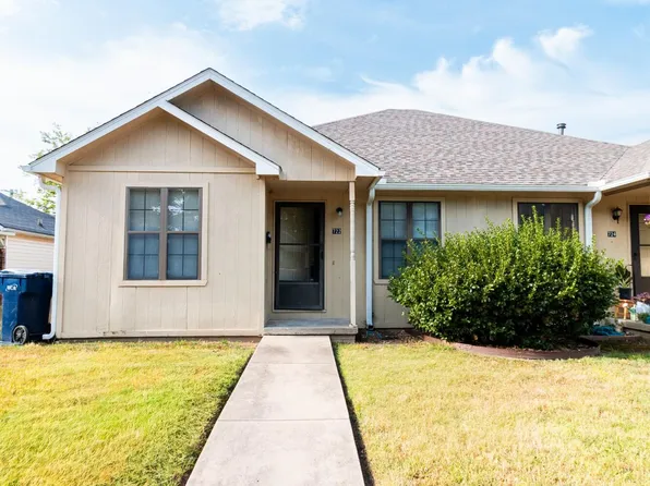 722 W 4th St, Webb City, MO 64870