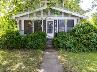 863 Jackson St, Oshkosh, WI 54901