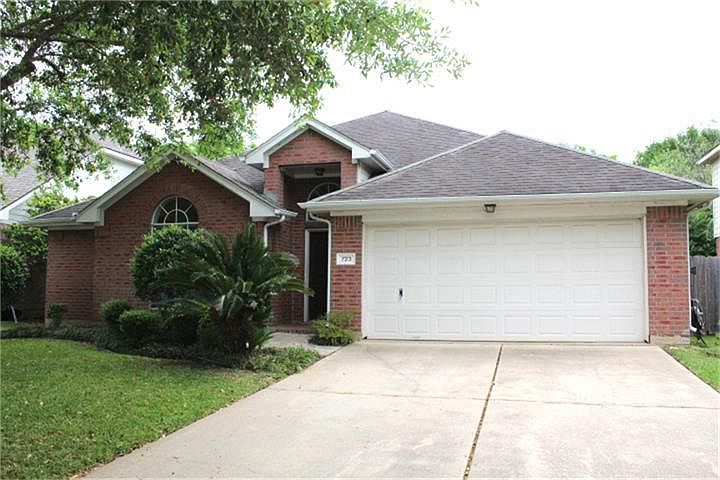 1st image of 723 Fairpark Ln