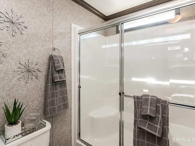 111 Clark Ln #2 — Photo 17