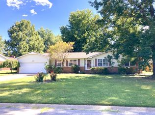 105 Foust Dr, Sikeston, MO 63801