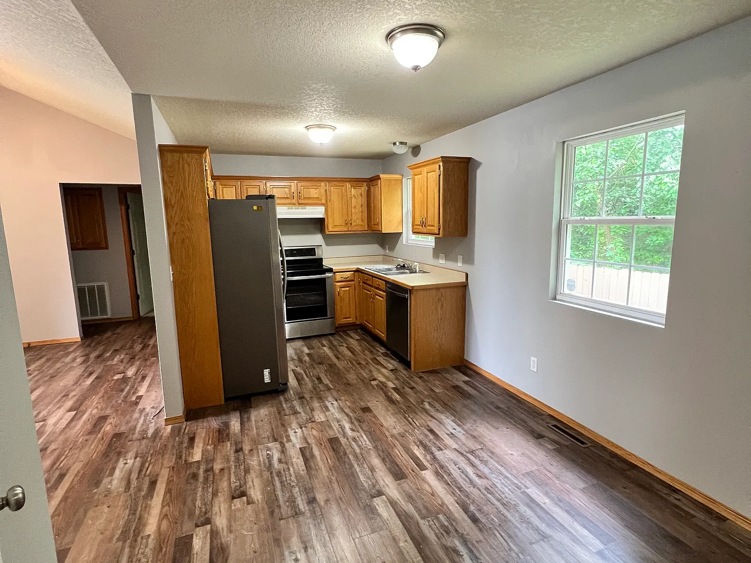 2305 S Kenser Rd — Photo 4