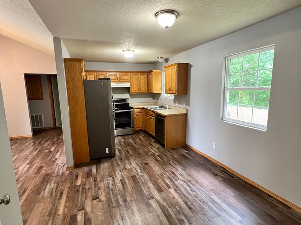 2305 S Kenser Rd APT B, Joplin, MO 64801