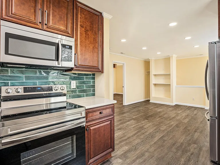 2112B Sanborn Dr — Photo 12