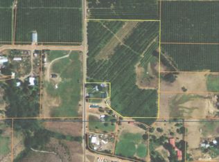 36 Golden Rd SW, Oroville, WA 98844