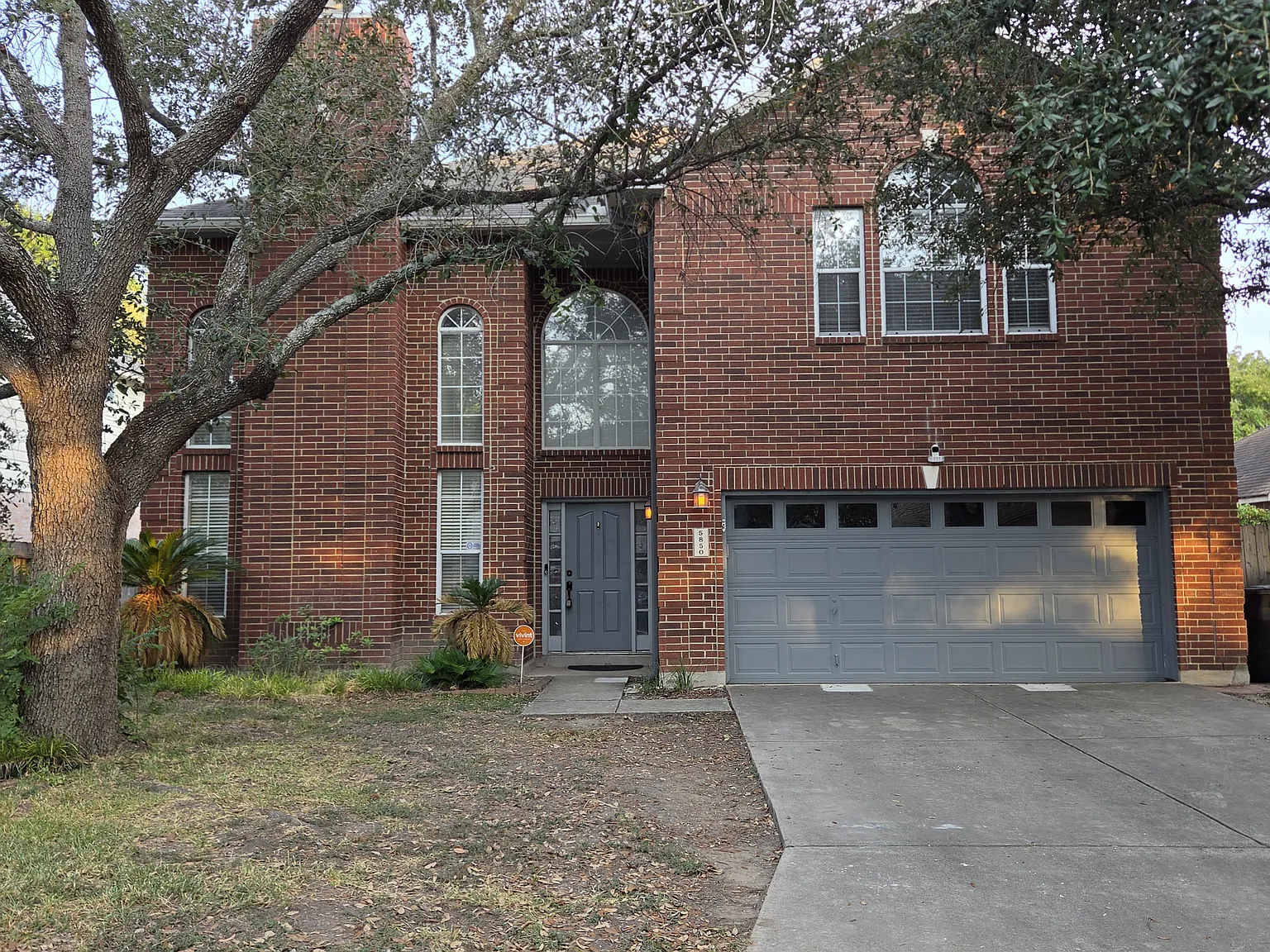 4 bed, 3068 sqft, $2,950 — Photo 1