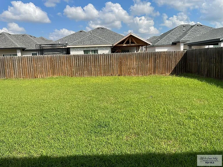 1821 Castillo St — Photo 31