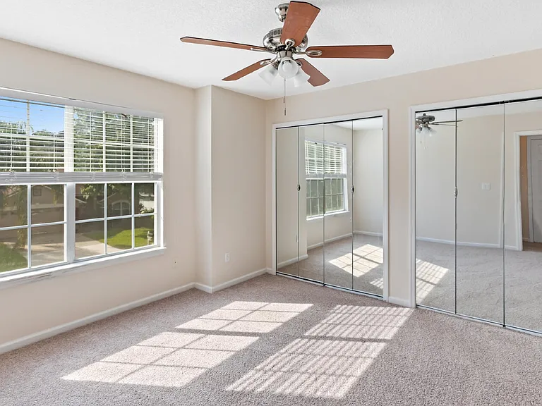 572 Redberry Ln — Photo 21