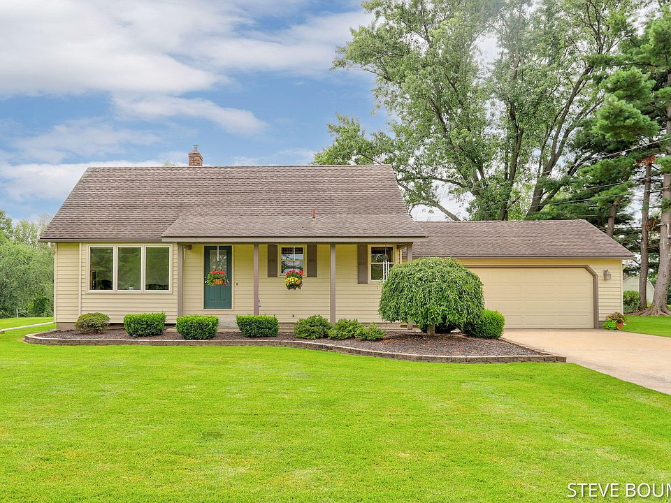 9050 Adams St, Zeeland, MI 49464 Zillow