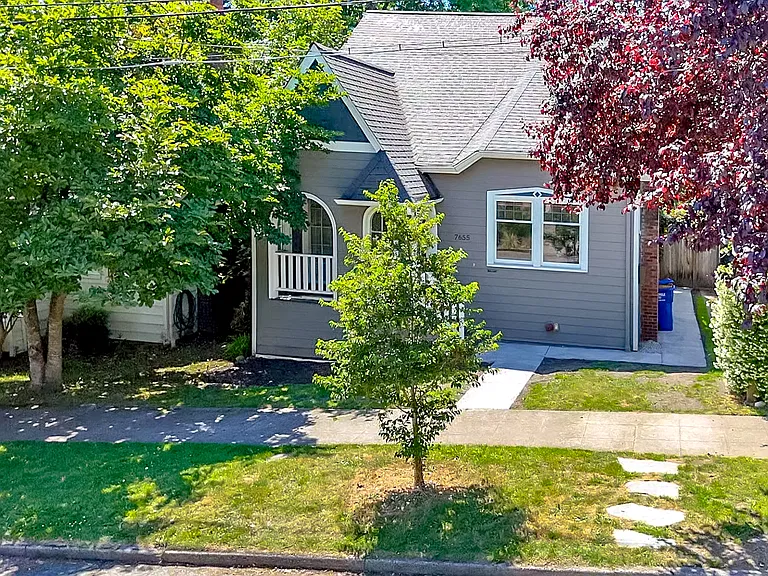 7655 Latona Ave NE — Photo 29