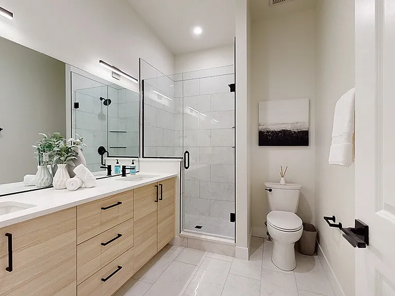 Delaware Street Townhomes — Photo 8