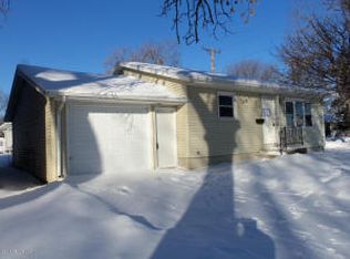 305 Main St S, Grand Meadow, MN 55936