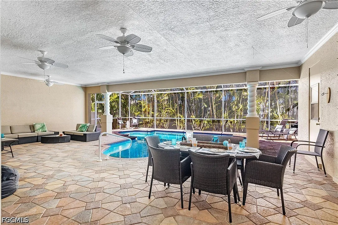 4 bed, 3.0 bath, 2689 sqft, $7,468 — Photo 2
