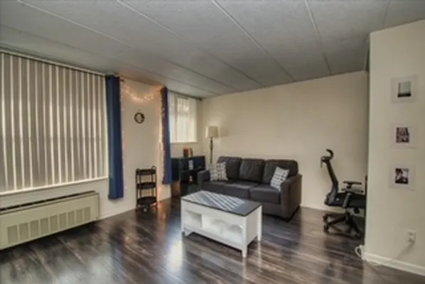 Sold by REMAX Elite | media 22