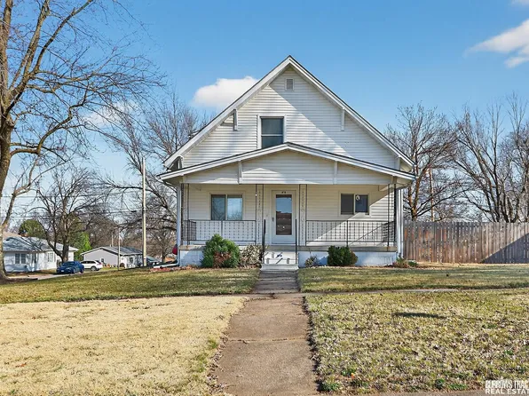 818 9th St, Syracuse, NE 68446