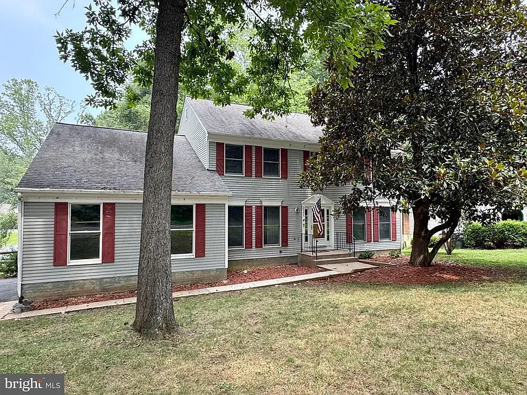 3302 Aquia Dr — Photo 37