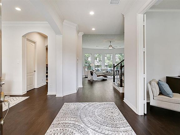 5th image of 250 E Tupelo Green Cir
