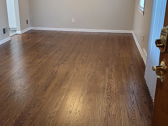 2nd image of 7006 Town Ln