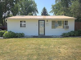 701 Mary Ct, Fenton, MI 48430