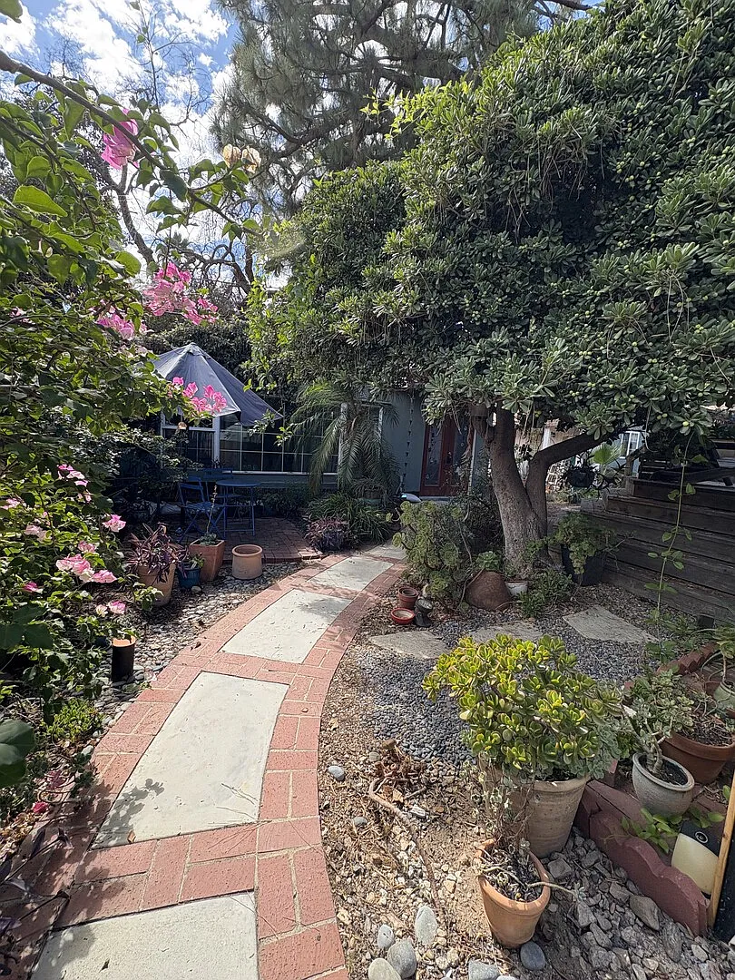 Cozy Hideaway — Photo 3
