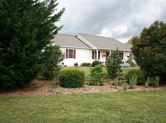 4th image of 16715 Old Valley Pike