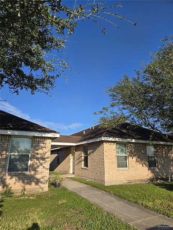 Building Photo - 3704 S Wyndham Ave #D