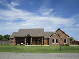 132 NE Blackberry Rd, Elgin, OK 73538