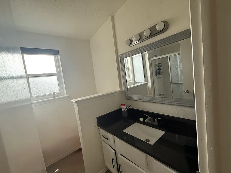 11400 Ed Merrins Dr — Photo 6