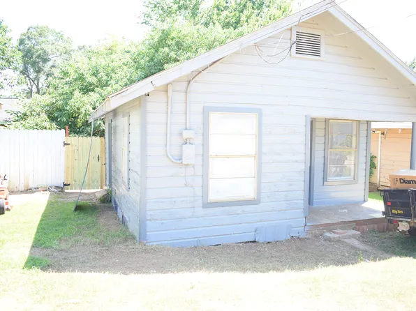 110 Dutch St, Nacogdoches, TX 75961