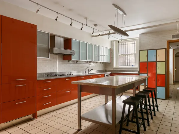 122 East 38th Street image 24 of 24